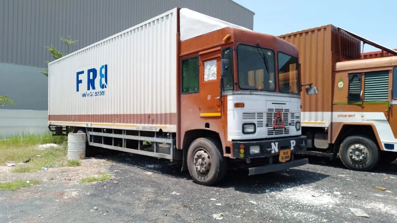 lucknow Truck Image